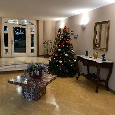 Hotel Ginepro Qualiano Esterno foto