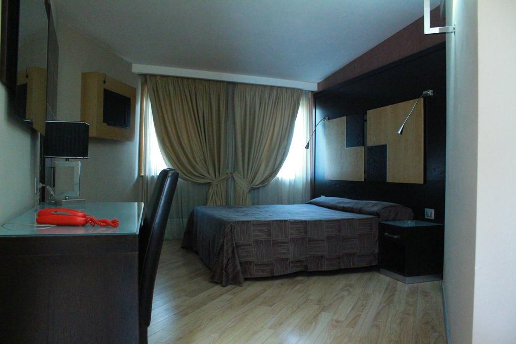Hotel Ginepro Qualiano Camera foto