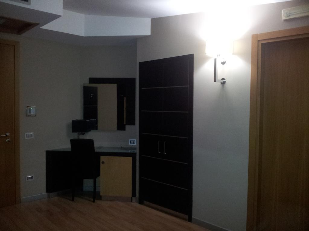 Hotel Ginepro Qualiano Esterno foto