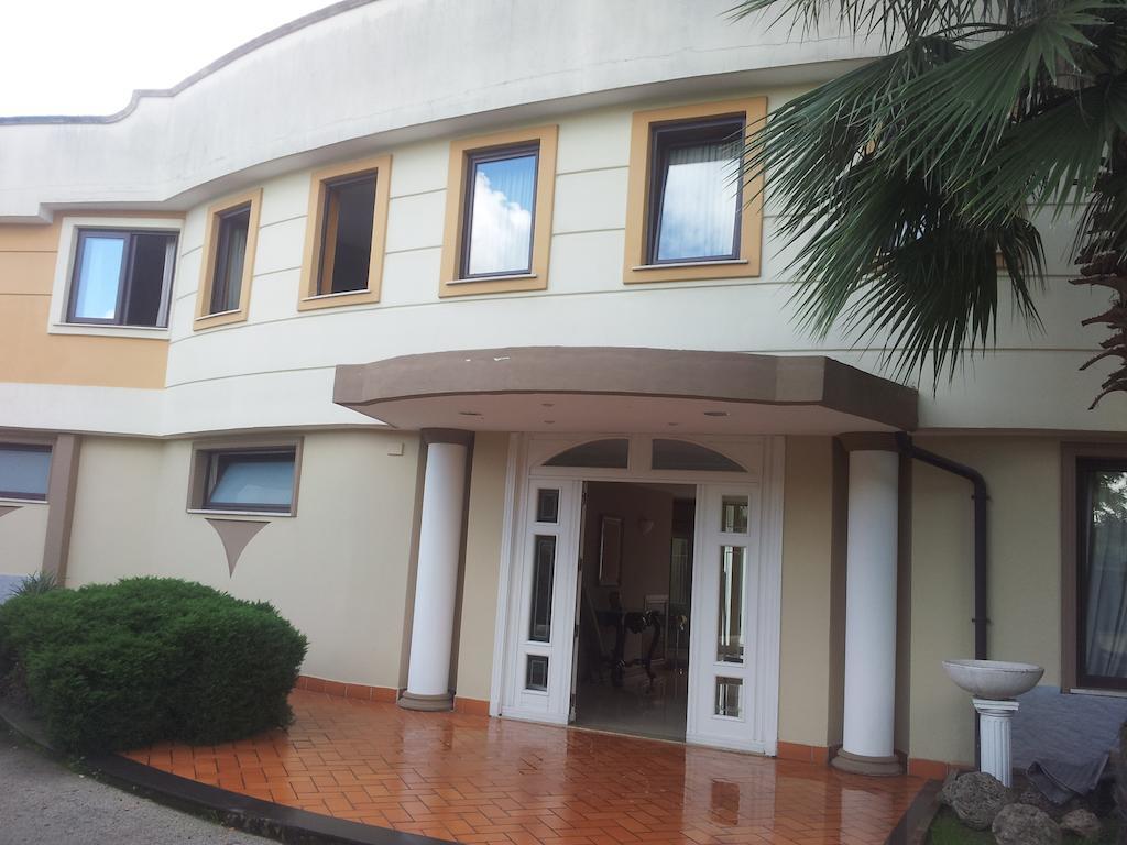 Hotel Ginepro Qualiano Esterno foto