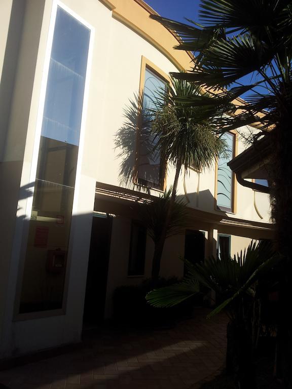 Hotel Ginepro Qualiano Esterno foto